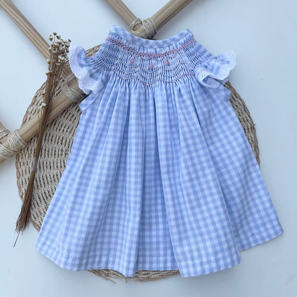 Vestido Infantil Casinha de Abelha Xadrez Azul Artesanal com Bordado à Mão - Coleção Esmeralda