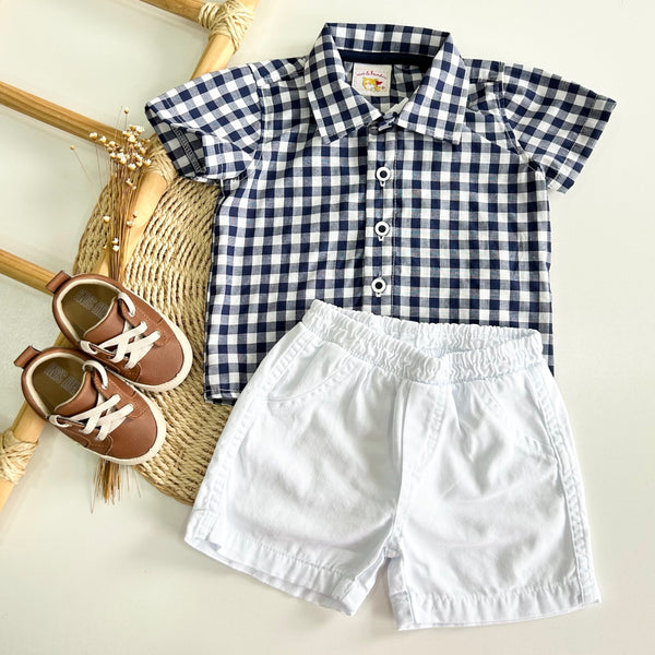 Conjunto Camisa Xadrez Azul e  Shorts Branco