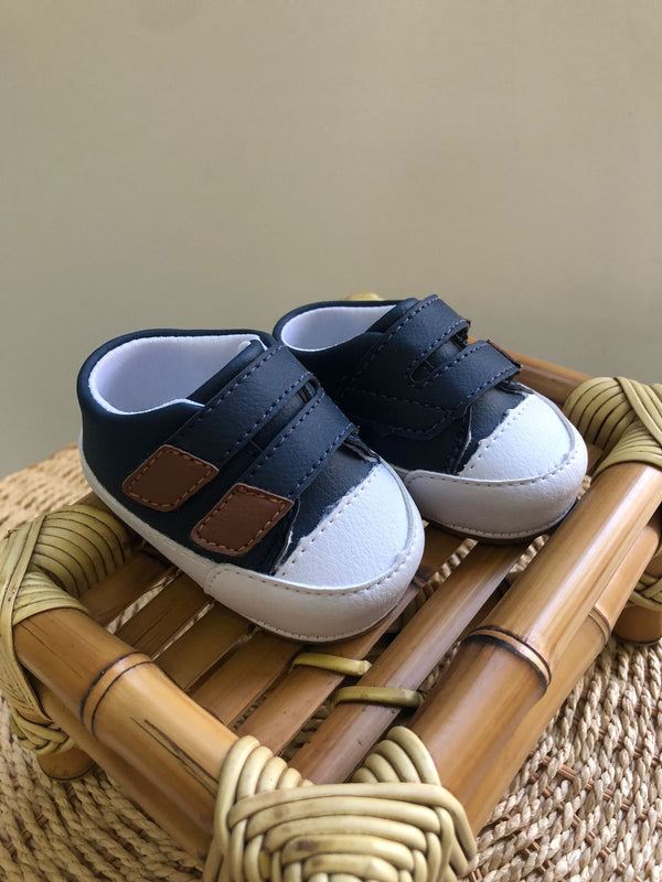 Tenis Velcro Azul com Marrom