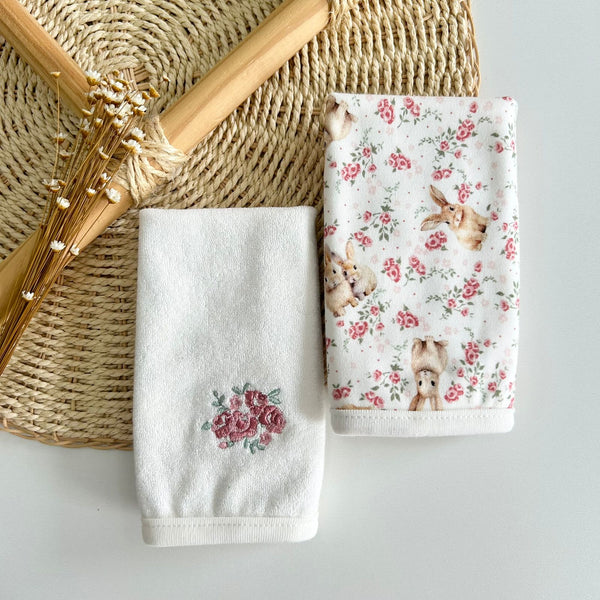 Kit 2 Toalhinhas de Boca MINI&CO Off White - Algodão Egípcio Ultrasoft Bordado Coelha Floral