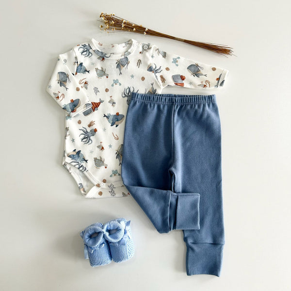 Conjunto Body Manga Longa Mar e Calça Azul para Bebês Meninos em Algodão Egípcio