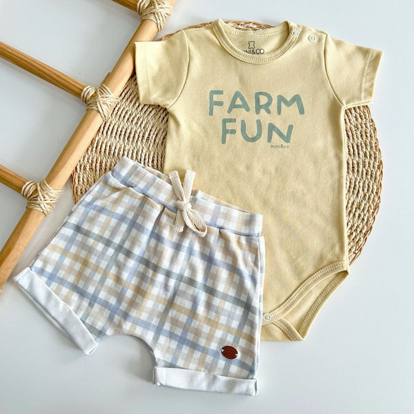 Conjunto Body e Short Xadrez Algodão Egípcio Fazendinha Farm Fun Bebê Menino Mini&Co